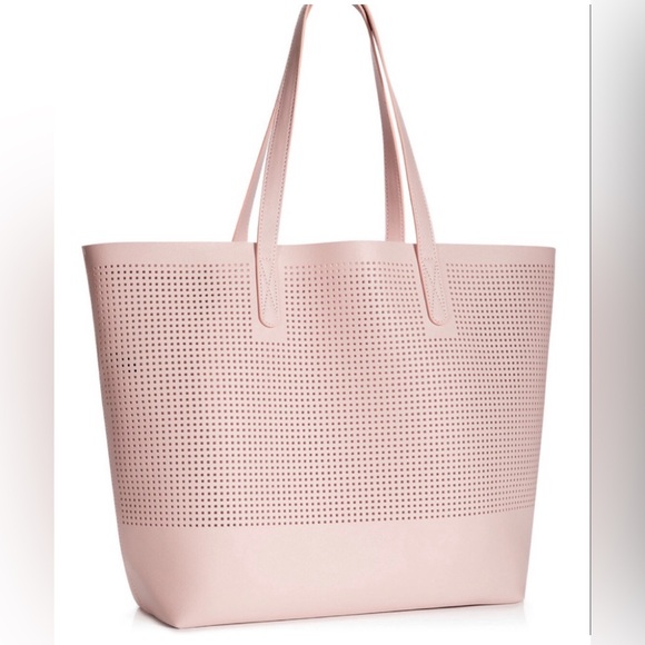 NWT Macy’s Pink Petal Shoulder Bag  Purse Tote Pool Beach Summer Fun - Picture 1 of 5